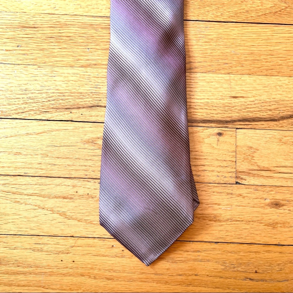 Donna Karan purple 100% silk diagonal striped Mens tie business wear